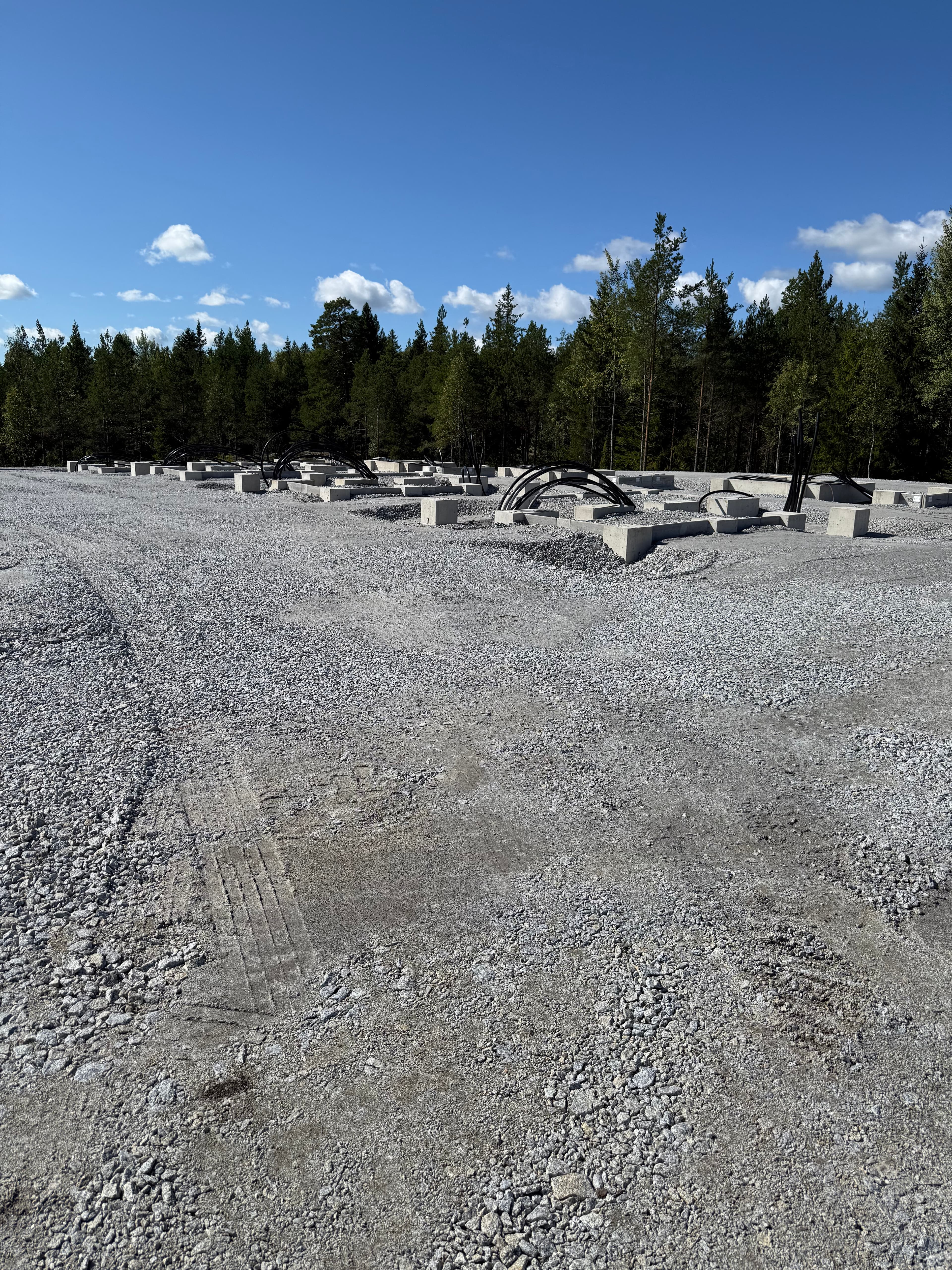 Inspektion och kontroll av grundarbete och elektrisk infrastruktur — Finland 120 MW batterianläggning