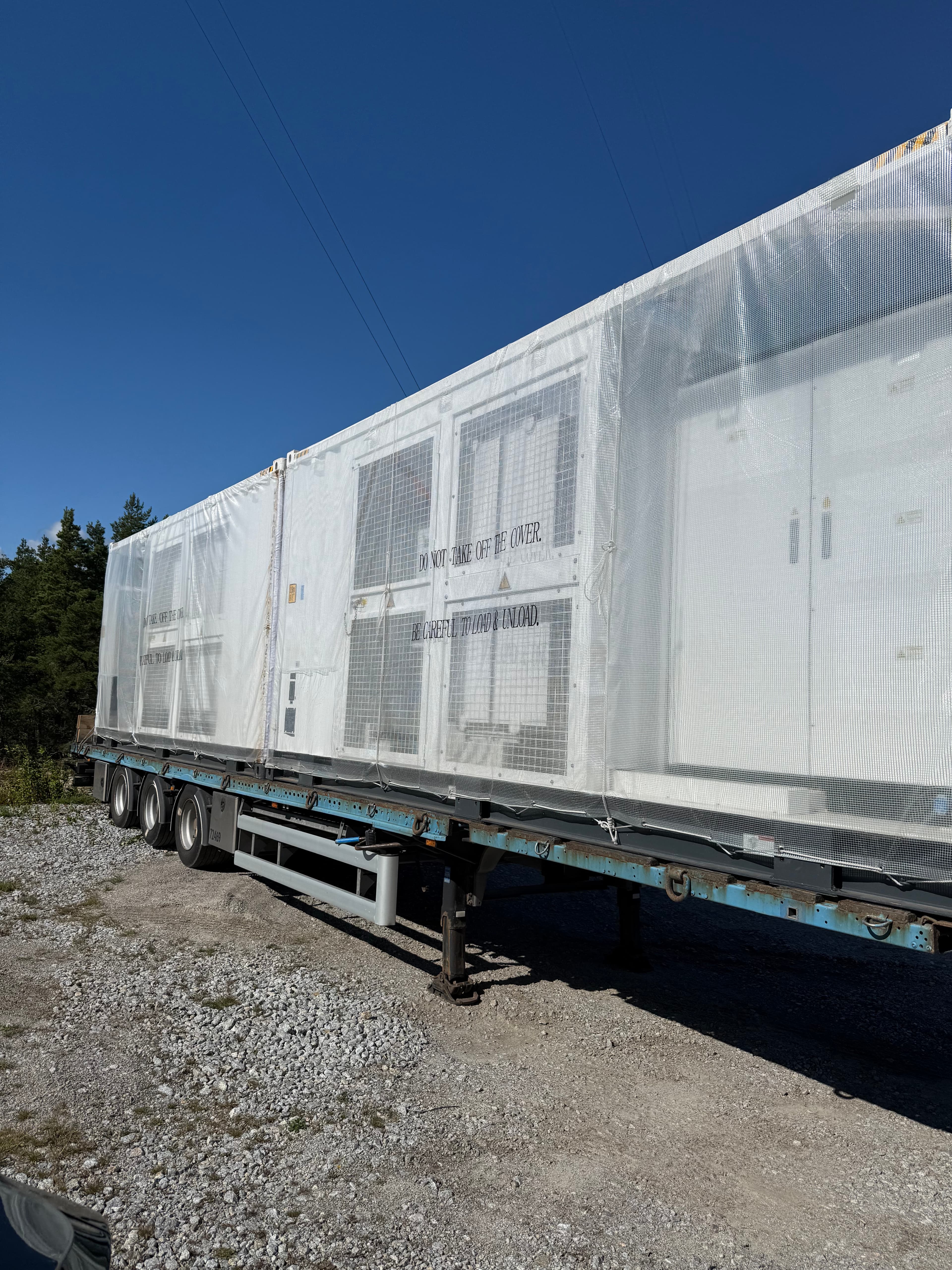Första leverans av MW-station till Sungrow 120 MW batterianläggning i Finland