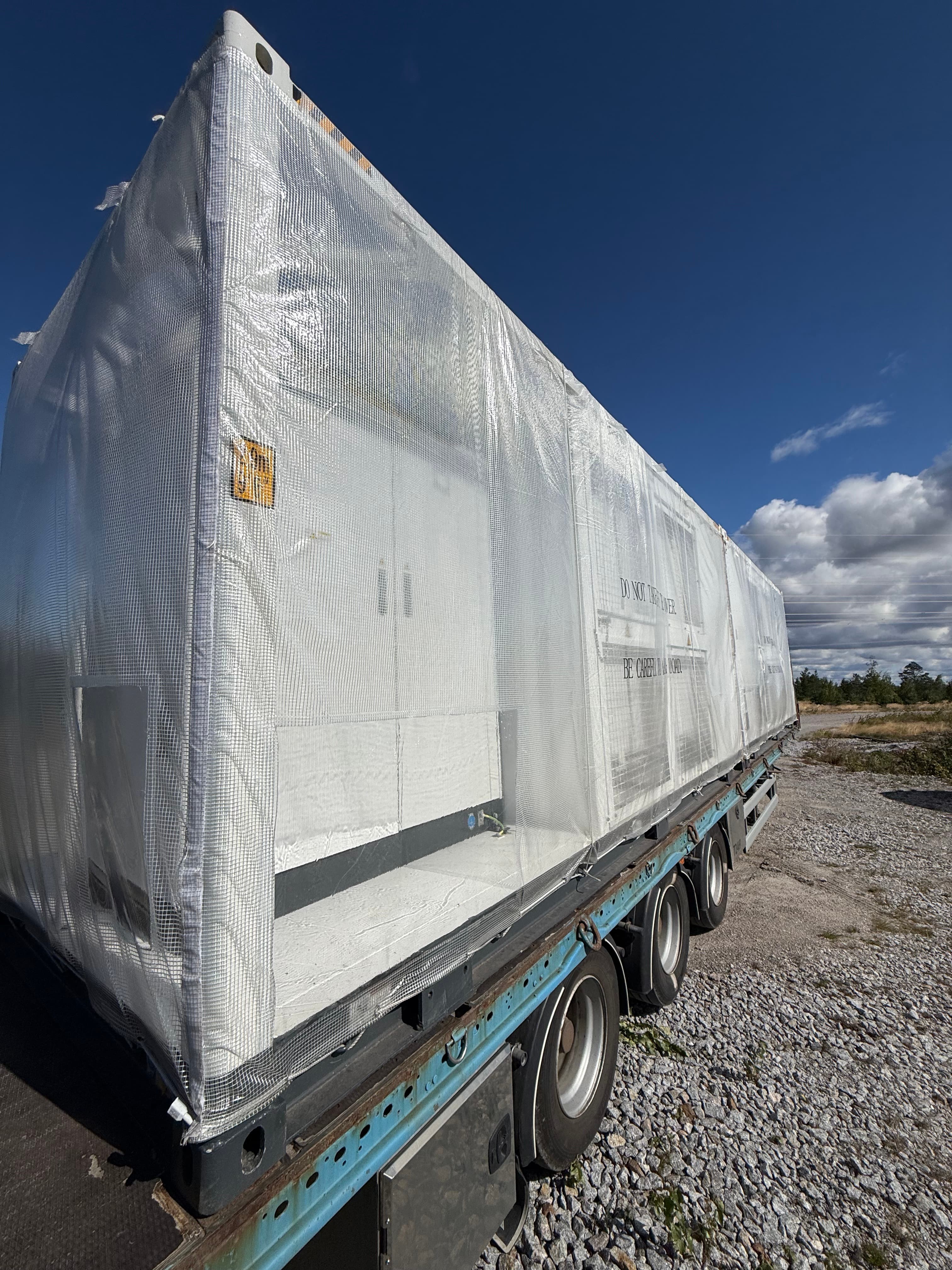 Första leverans av MW-station till Sungrow 120 MW batterianläggning i Finland