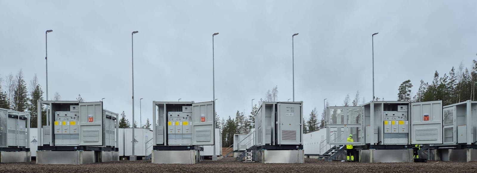 Sungrow batterianläggning i Kotka, Finland — reparation och slutkontroll av Globe Energy